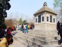 華東革命烈士陵園