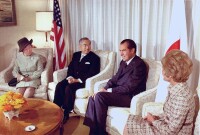 1971年與美國總統尼克松交談