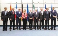 伊核問題六國、歐盟代表和伊朗外長合影