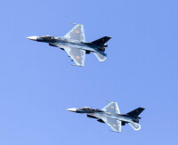 F-2全部採用深藍色的“洋上迷彩”