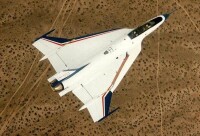 NASA用於實驗的F-16XL
