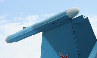 蘇-33翼尖吊艙特寫